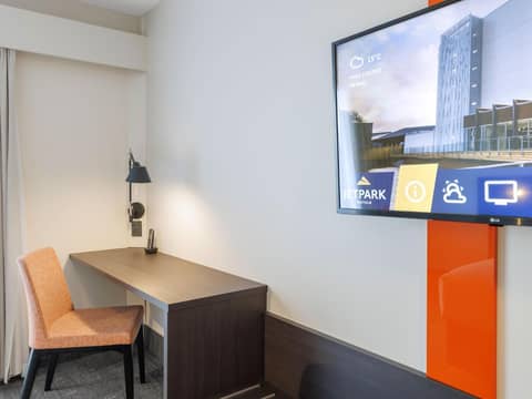 JetPark Auckland Airport Hotel — photo 9