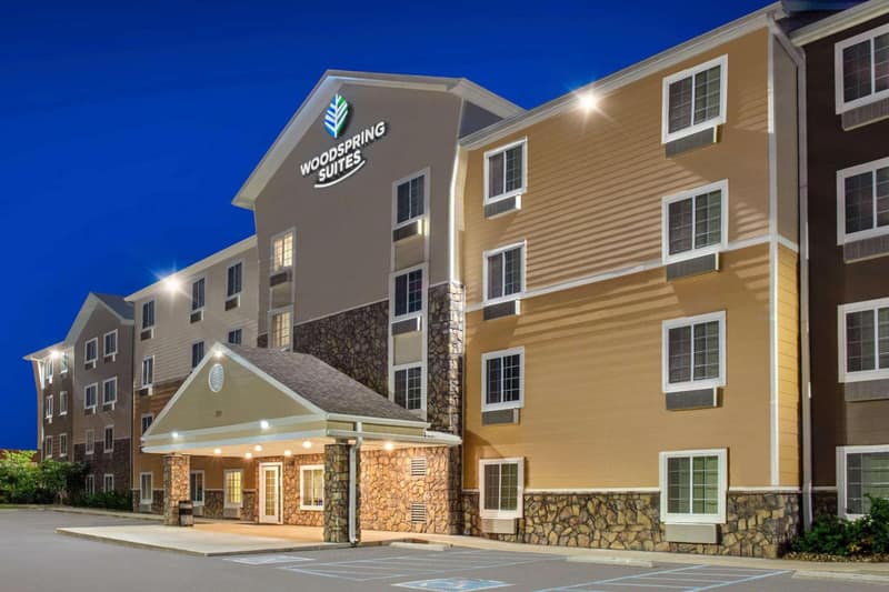 WoodSpring Suites Nashville Airport — building