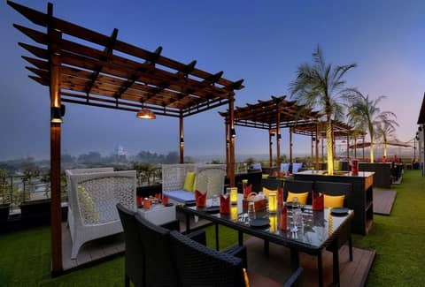 Hotel Alleviate — roof