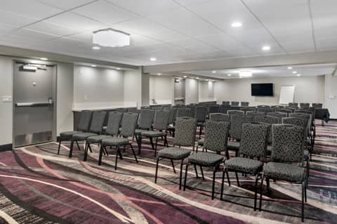 Best Western Plus Commerce Hotel — photo 6