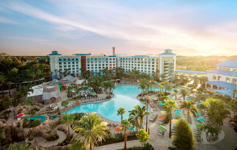 Universal's Loews Sapphire Falls Resort — building