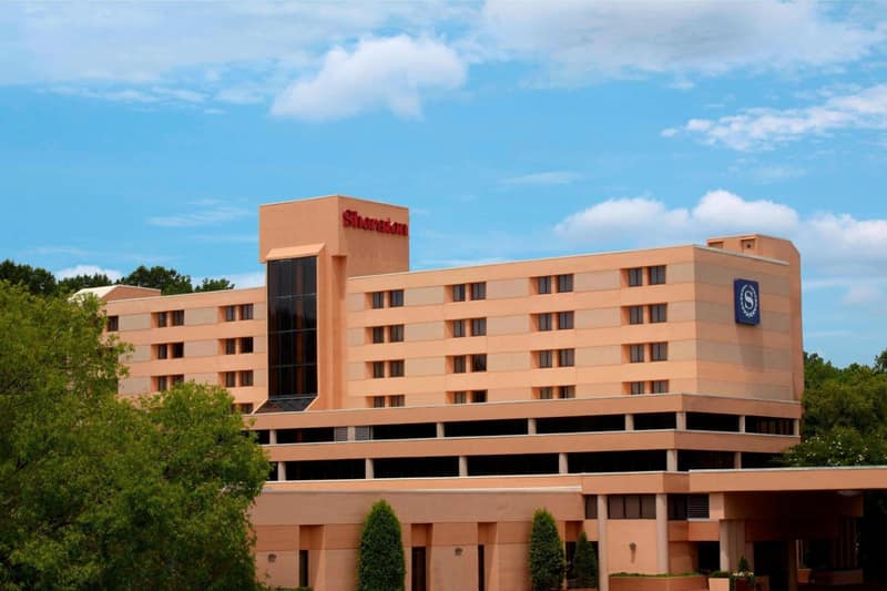 Sheraton Charlotte Airport — building