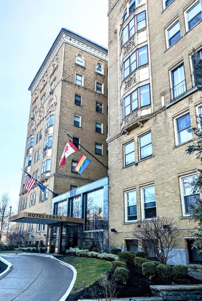 Lenox Hotel and Suites — building