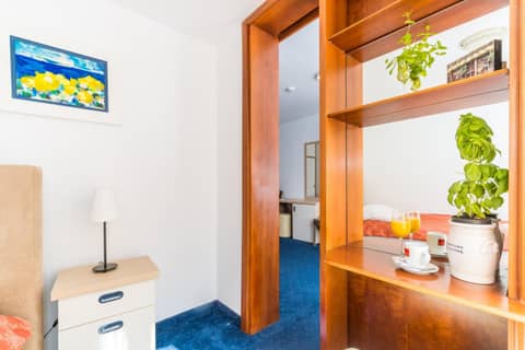Hotel Dubrovnik — hotel room