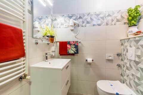 Hotel Dubrovnik — bathroom