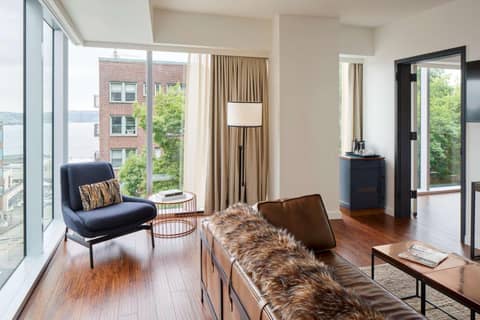 Thompson Seattle, by Hyatt — hotel room