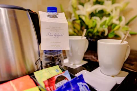Niranta Transit Hotel Terminal 2 Arrivals/Landside — dining