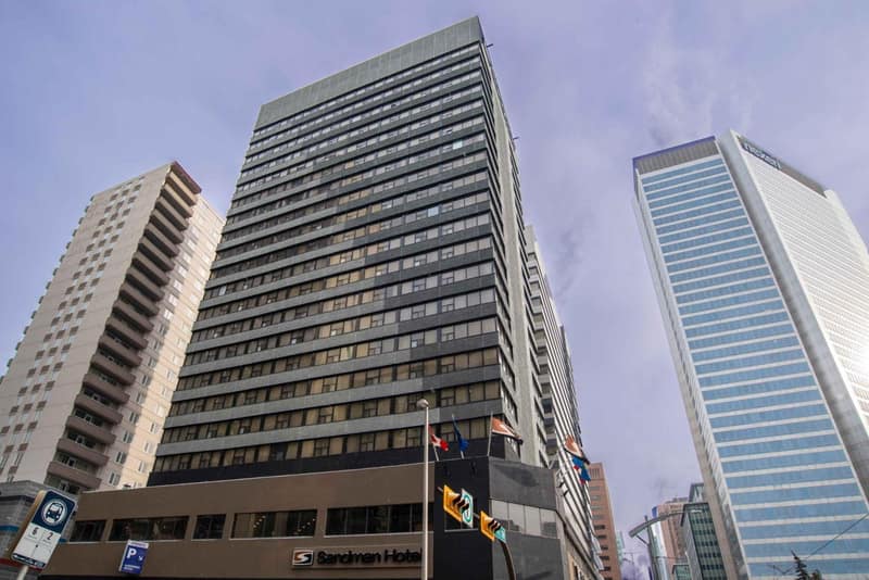 Sandman Signature Calgary Downtown Hotel — building