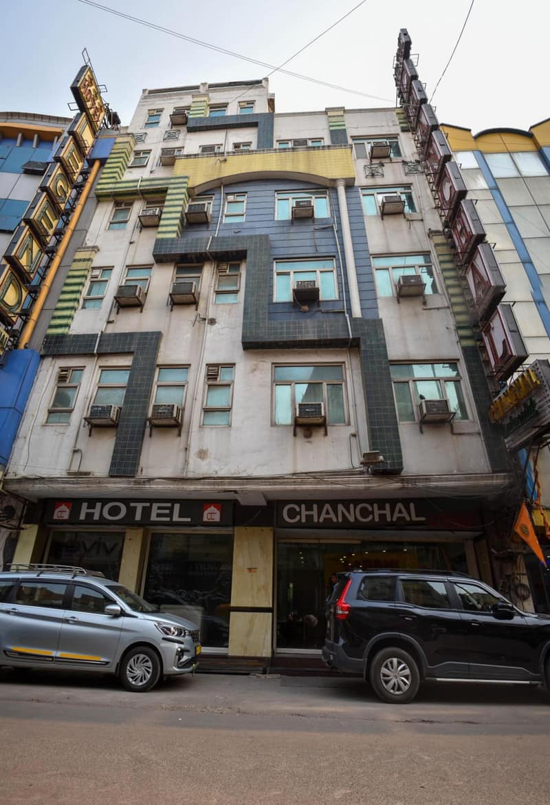Hotel Chanchal Continental - New Delhi City Centre — building