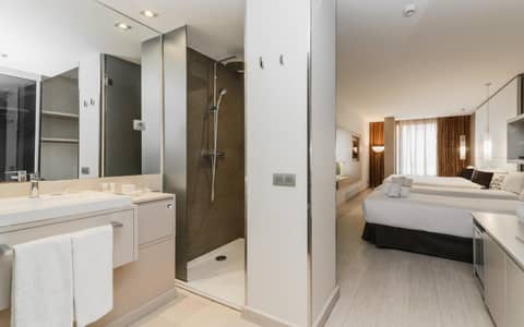 Grums Hotel&Spa — bathroom