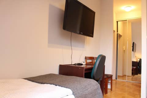 Cracow Old Town Guest House — hotel room