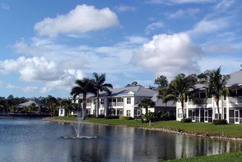 GreenLinks Golf Villas at Lely Resort — building