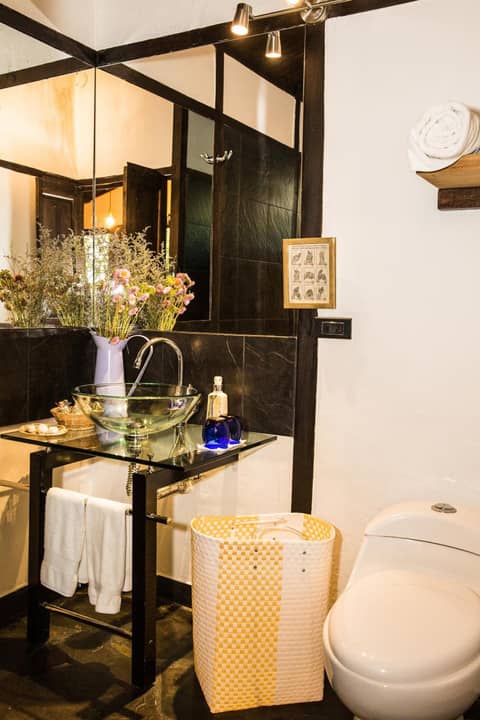La Colina Hotel Cottage — bathroom