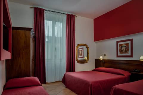 Hotel Kursaal & Ausonia — hotel room