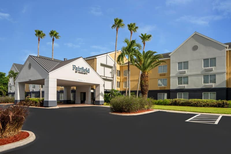 Fairfield Inn & Suites by Marriott Fort Myers Cape Coral — building