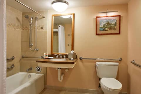 Hilton Hawaiian Village Waikiki Beach Resort — photo 4