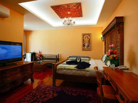 At Chiang Mai Hotel — photo 9