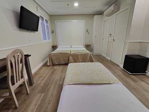 Hostal Madrid — photo 4