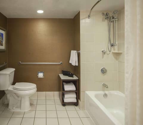 Embassy Suites by Hilton Austin Arboretum — photo 8