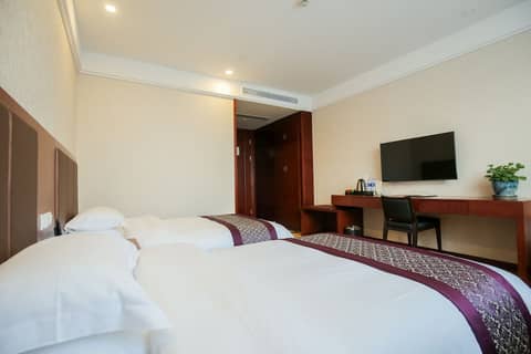 New Knight Royal Hotel — photo 4