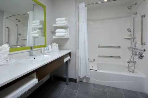 Hampton Inn & Suites Charlotte North I 485 — photo 2