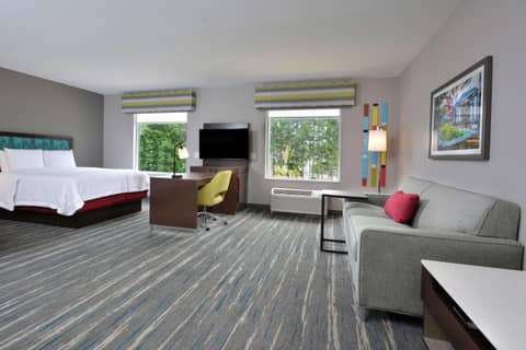 Hampton Inn & Suites Charlotte North I 485 — photo 3