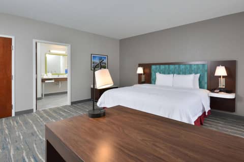 Hampton Inn & Suites Charlotte North I 485 — photo 4
