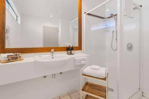 Quality Hotel Lincoln Green — photo 8