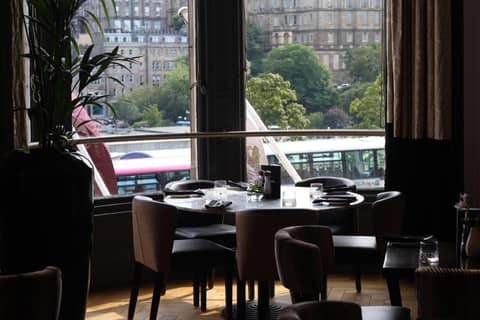 Hotel Indigo - Edinburgh - Princes Street by IHG — photo 8