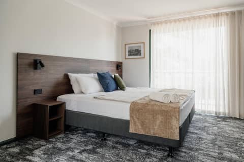 Wallaby Hotel — hotel room