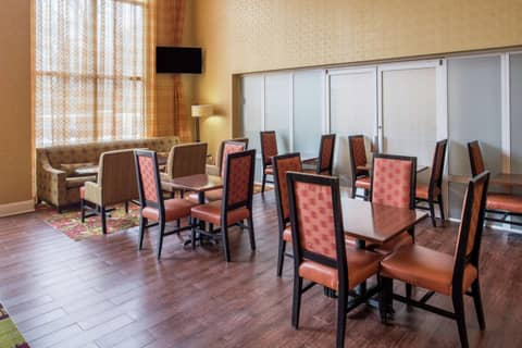 Hampton Inn & Suites Charlotte Arrowood Rd — photo 6