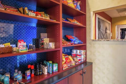 Hampton Inn & Suites Charlotte Arrowood Rd — photo 7