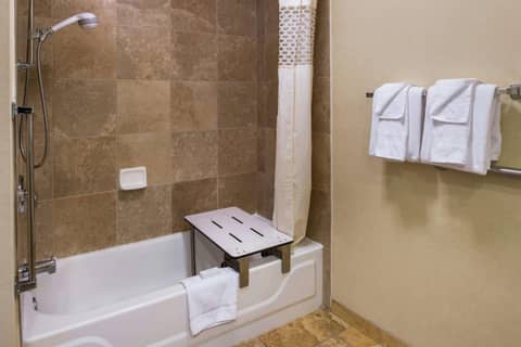 Hampton Inn & Suites Charlotte Arrowood Rd — photo 9