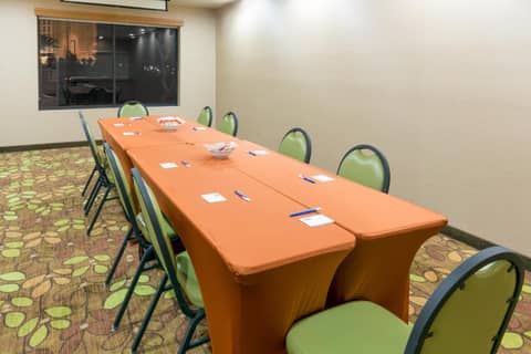 Holiday Inn Express Hotel and Suites - Henderson by IHG — photo 2
