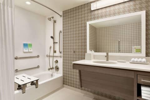Home2 Suites By Hilton Chicago River North — photo 8