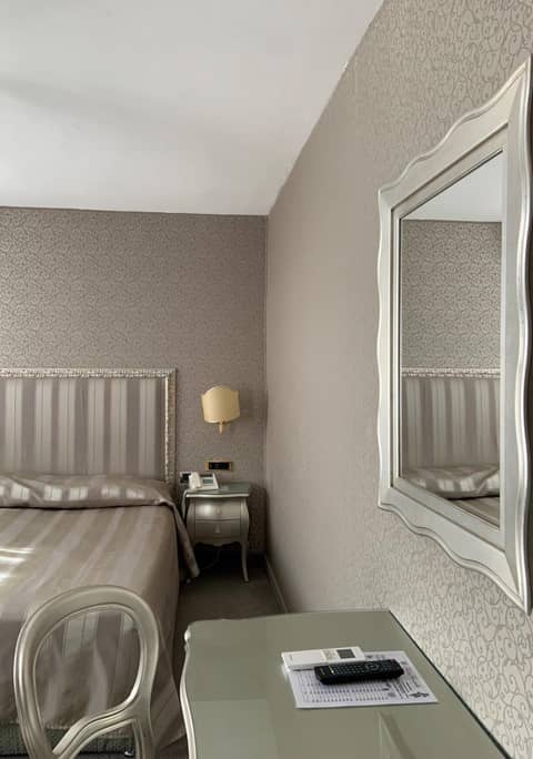 Hotel Castello — hotel room
