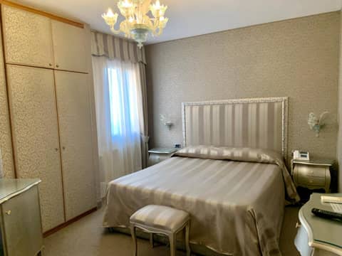 Hotel Castello — hotel room