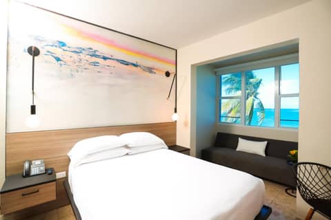 The Tryst Beachfront Hotel — photo 3