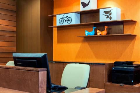 Fairfield Inn and Suites Chicago Downtown-River North — recepcion & lobby