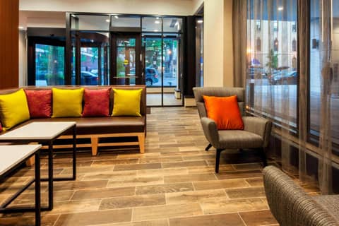 Fairfield Inn and Suites Chicago Downtown-River North — recepcion & lobby