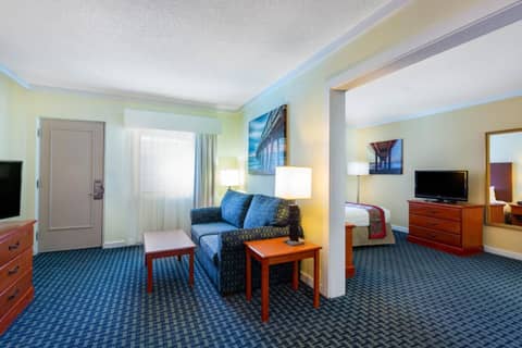 Ramada by Wyndham Virginia Beach — photo 3