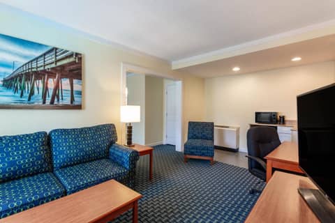 Ramada by Wyndham Virginia Beach — photo 4
