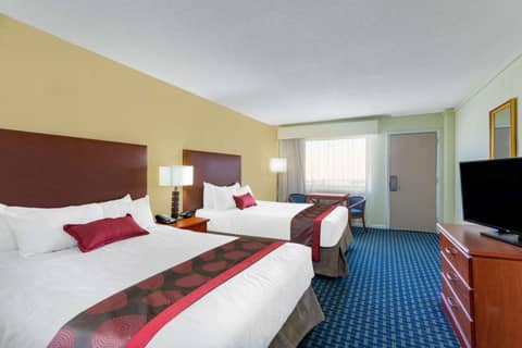 Ramada by Wyndham Virginia Beach — photo 7