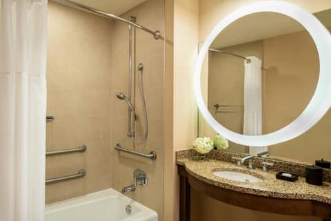 Hyatt Regency Orlando — bathroom
