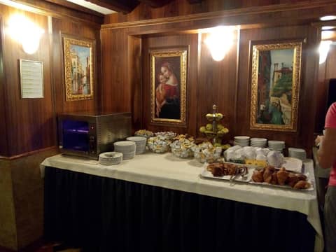 Hotel Diana — dining