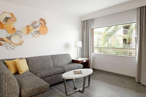 DoubleTree Suites by Hilton Phoenix — photo 6