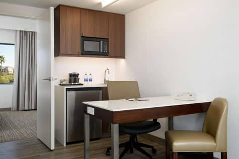 DoubleTree Suites by Hilton Phoenix — photo 8