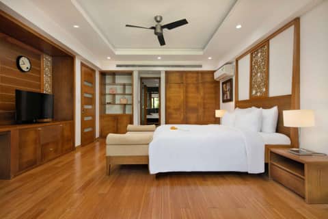 The Ocean Suites — photo 9