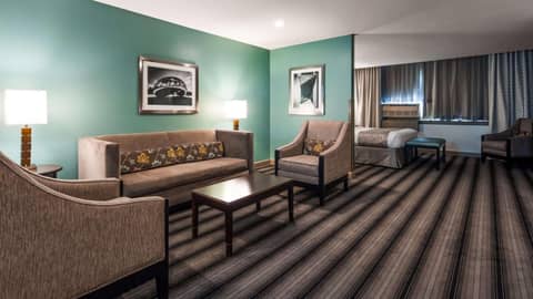 Best Western Chicago Downtown-River North — hotel room