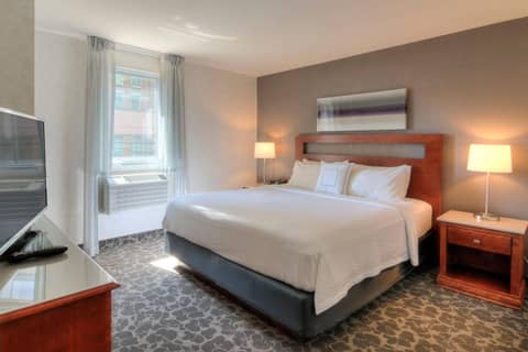 AC Hotel by Marriott Old Montreal — photo 4